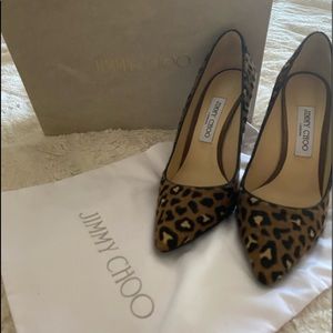 𝓙𝓲𝓶𝓶𝔂 𝓒𝓱𝓸𝓸 𝓗𝓮𝓮𝓵𝓼